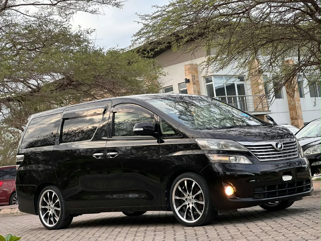 TOYOTA VELLFIRE